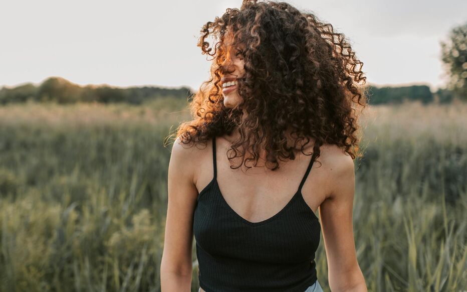5 huiles naturelles pour sublimer vos cheveux sans produits chimiques